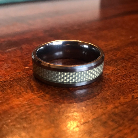 Men’s Ring- Wedding Band - Tungsten Carbide- Size 14- Never Worn - Picture 3 of 5